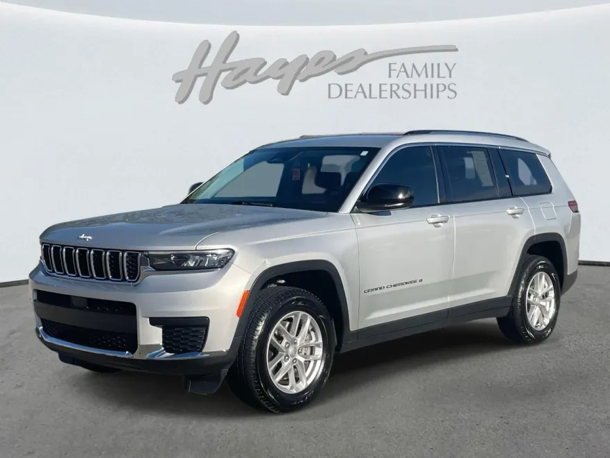 2021 Jeep Grand Cherokee Laredo photo 1