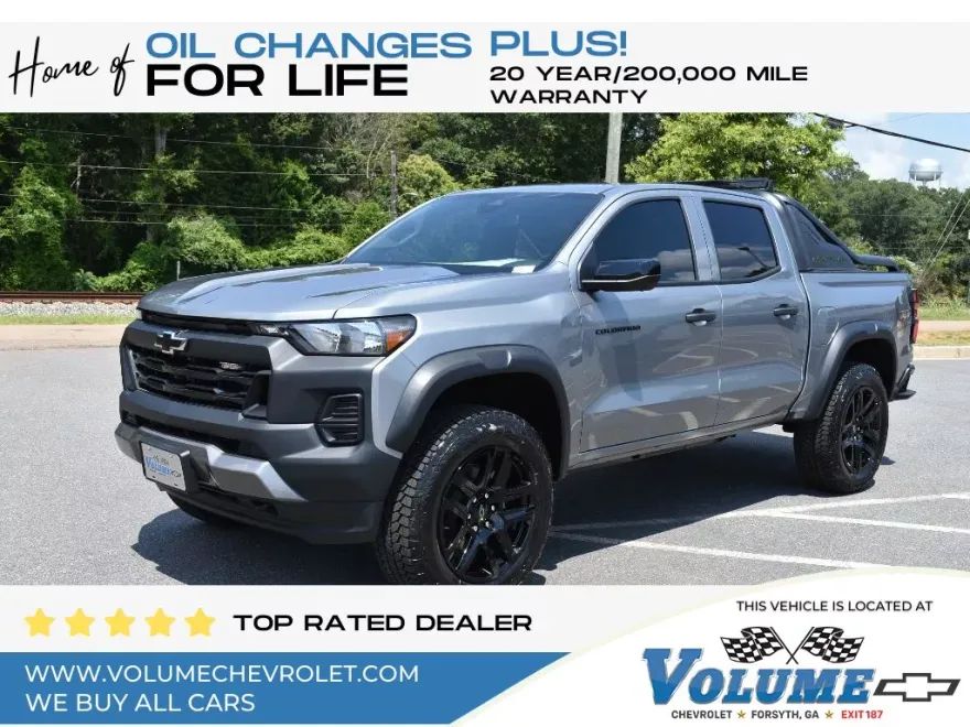 2025 Chevrolet Colorado Trail Boss photo 1