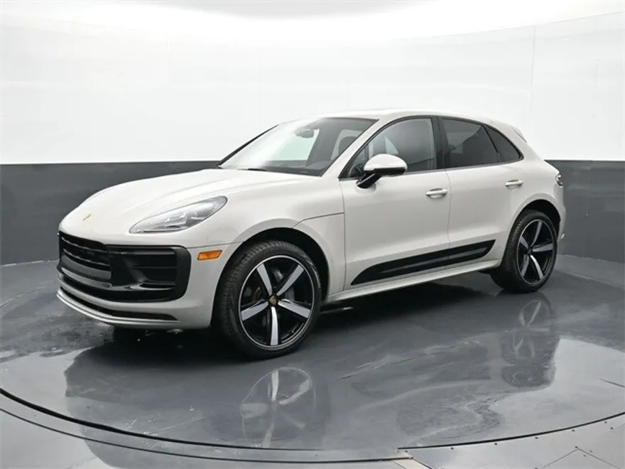 2022 Porsche Macan photo 1