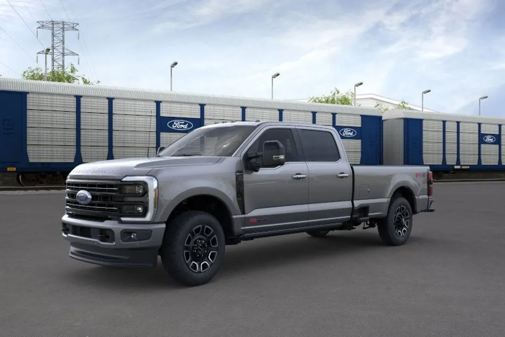 2025 Ford F-350 Platinum photo 1