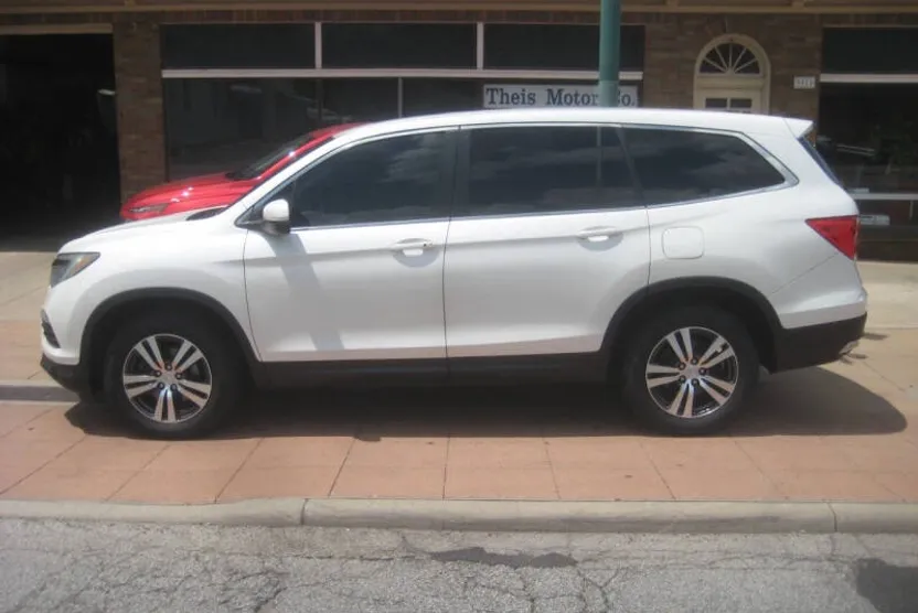 2016 Honda Pilot EX-L photo 1