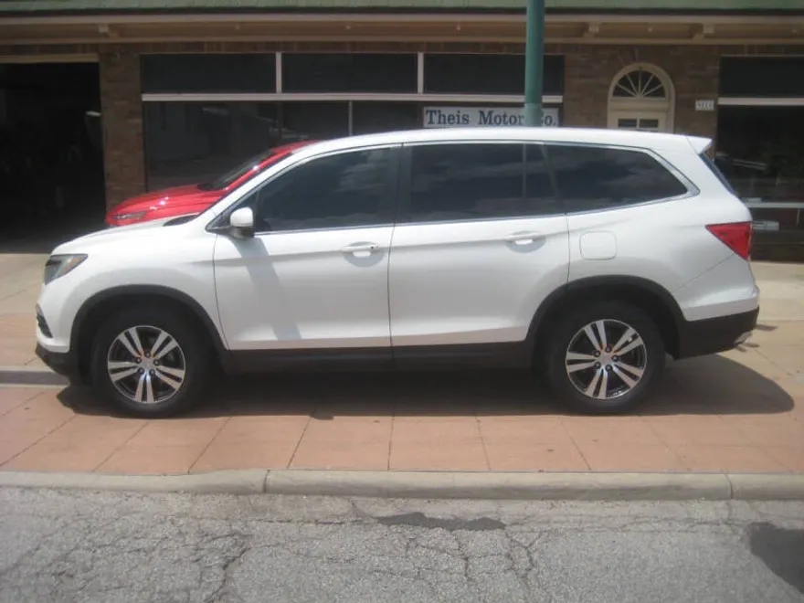 2016 Honda Pilot EX-L photo 1