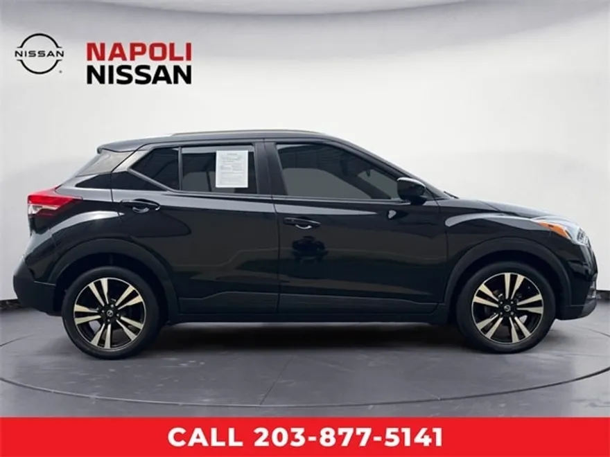 2020 Nissan Kicks SV photo 1