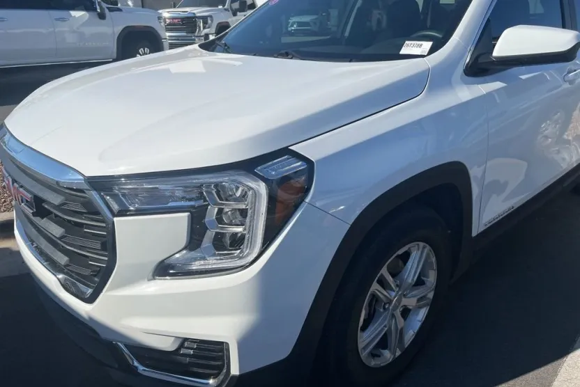 2022 Gmc Terrain SLE photo 1