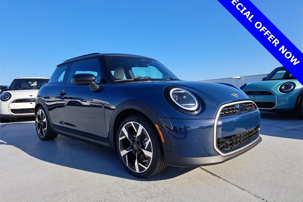 2025 Mini Cooper 2 Door Hardtop Signature photo 1
