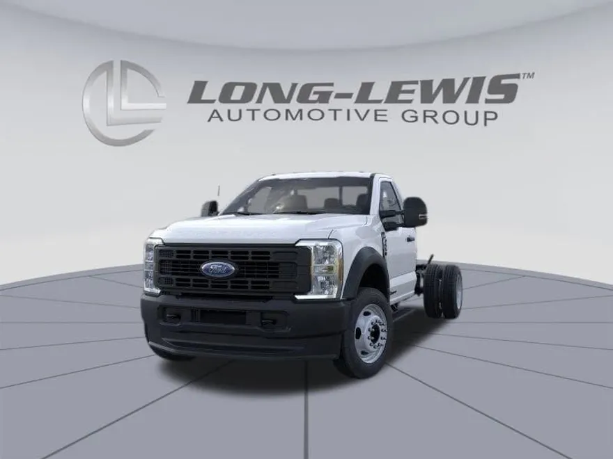 2026 Ford F-550 photo 1
