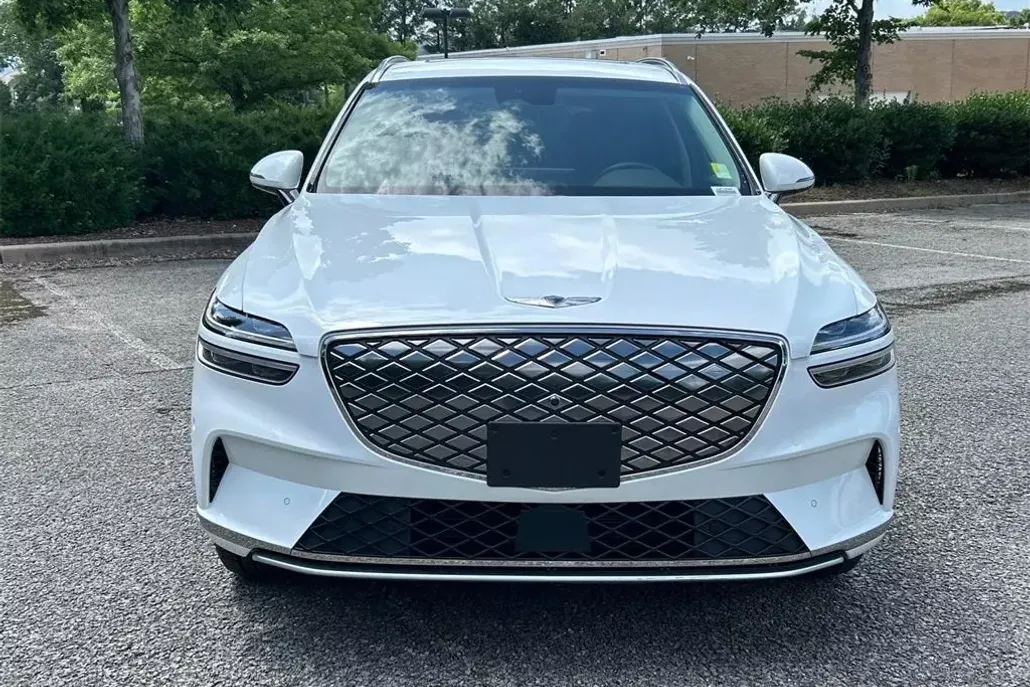 2024 Genesis Electrified GV70 Advanced photo 1