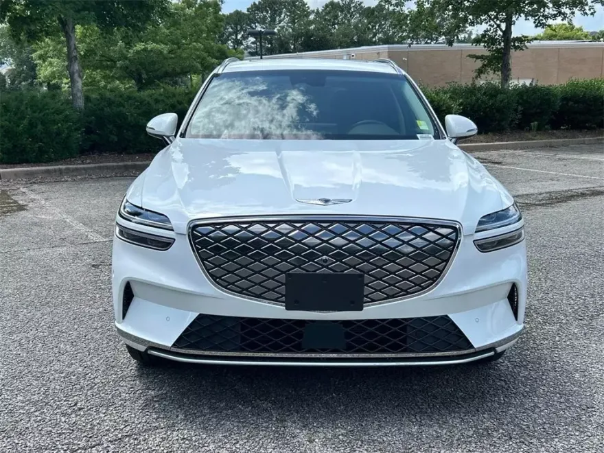 2024 Genesis Electrified GV70 Advanced photo 1