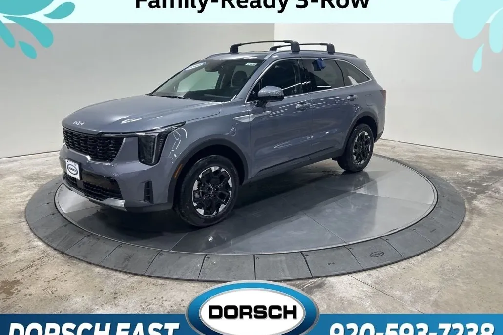 2025 Kia Sorento S photo 1