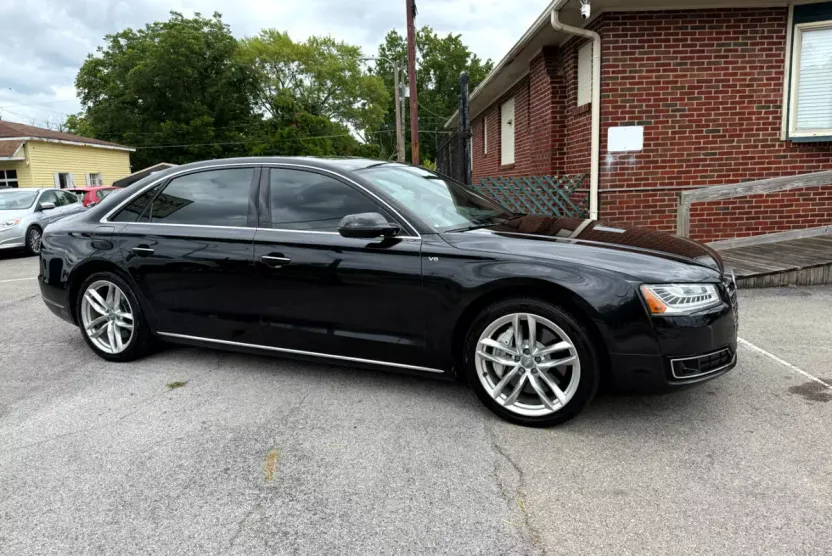 2015 Audi A8 L photo 1