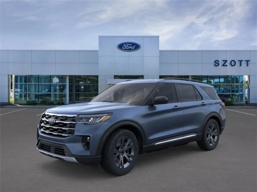 2025 Ford Explorer photo 1