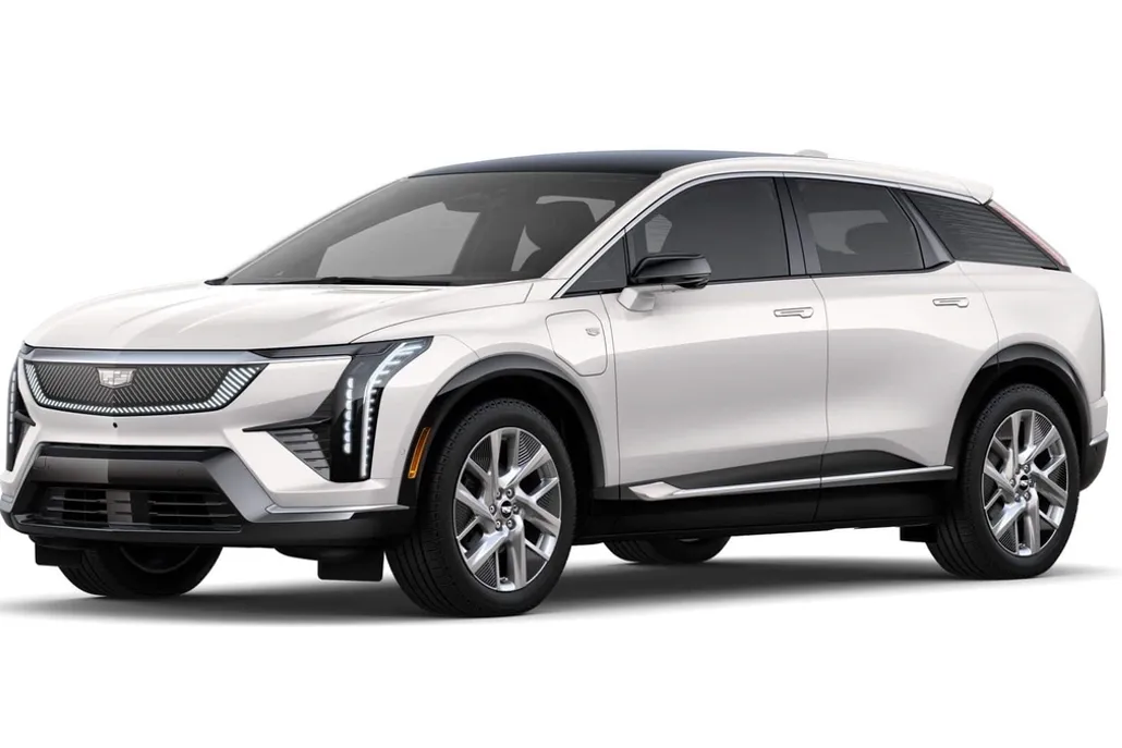2025 Cadillac Optiq Luxury photo 1