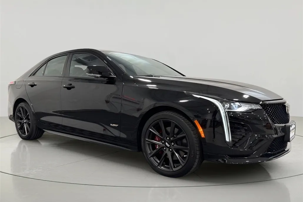 2023 Cadillac CT4 photo 1