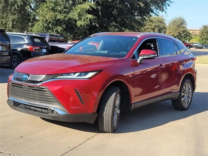 2022 Toyota Venza XLE photo 1