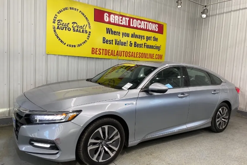 2018 Honda Accord Hybrid Touring photo 1