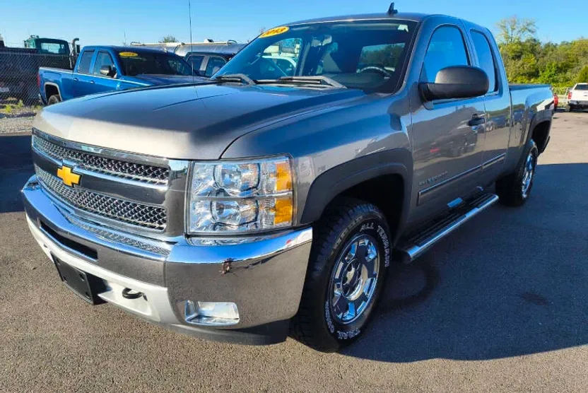 2013 Chevrolet Silverado 1500 LT photo 1