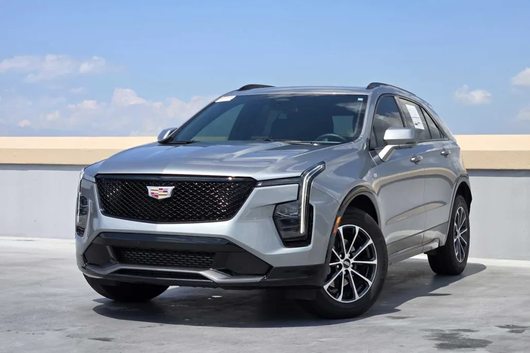 2025 Cadillac XT4 Sport photo 1