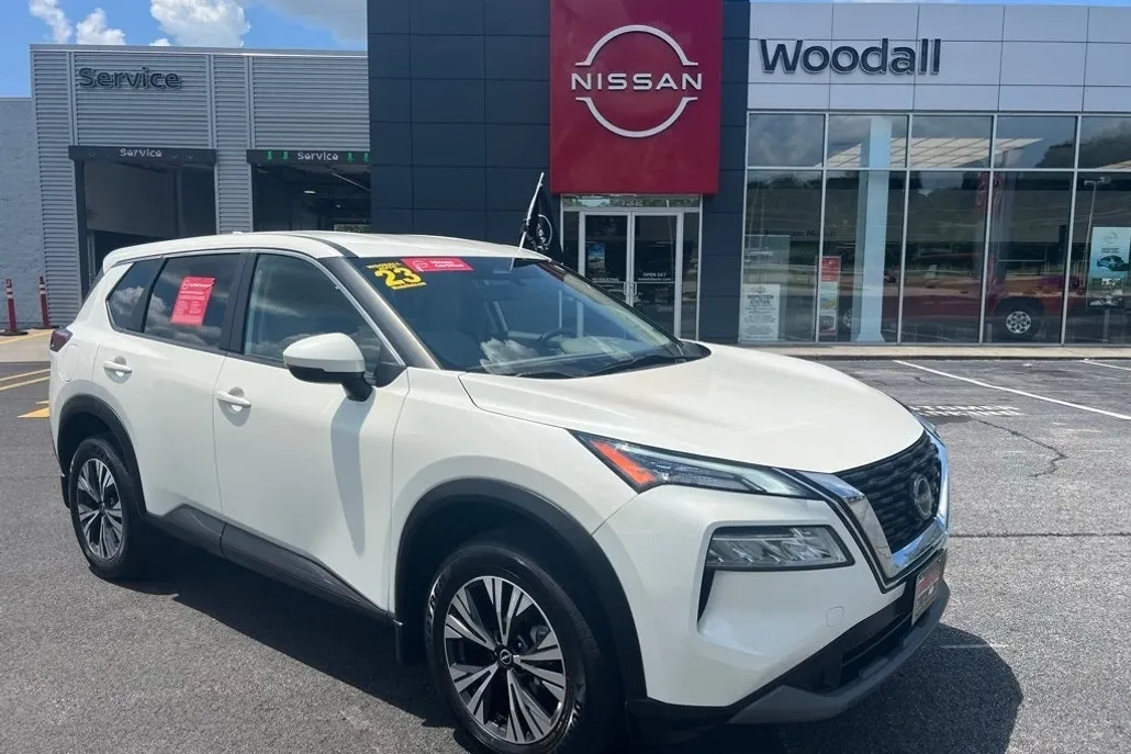 2023 Nissan Rogue SV photo 1