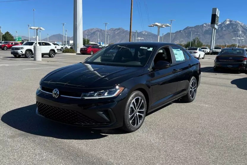 2026 Volkswagen Jetta Sport photo 1