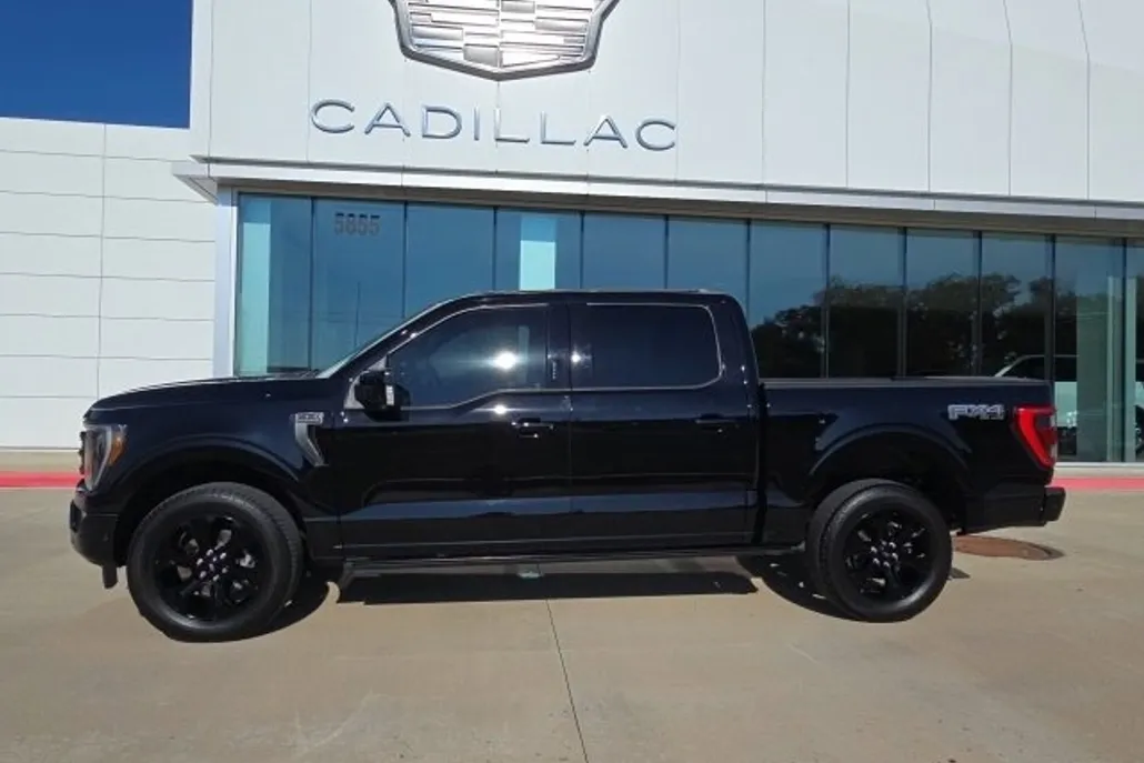 2023 Ford F-150 Platinum photo 1