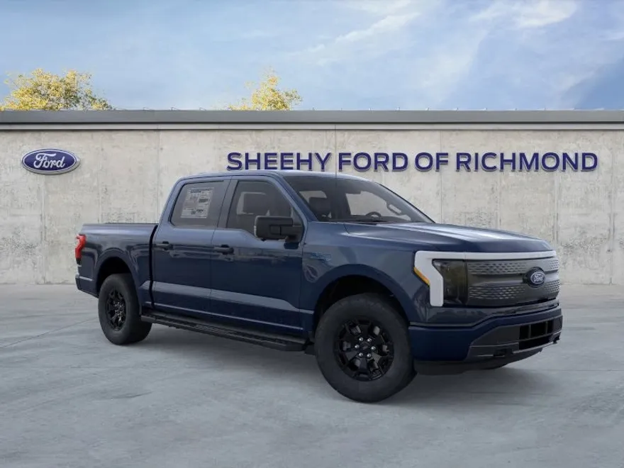 2025 Ford F-150 Lightning XLT photo 1