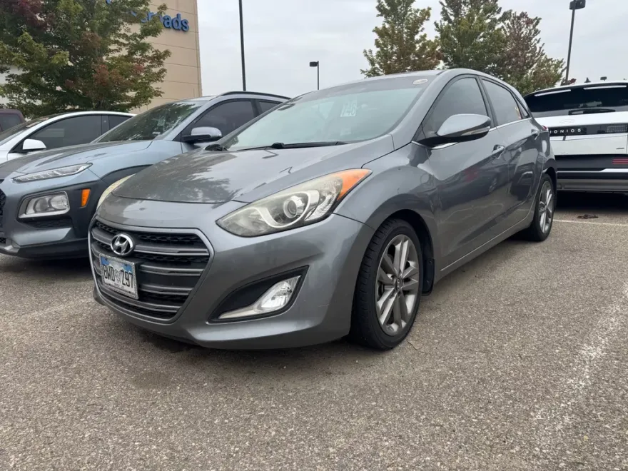 2016 Hyundai Elantra GT Base photo 1