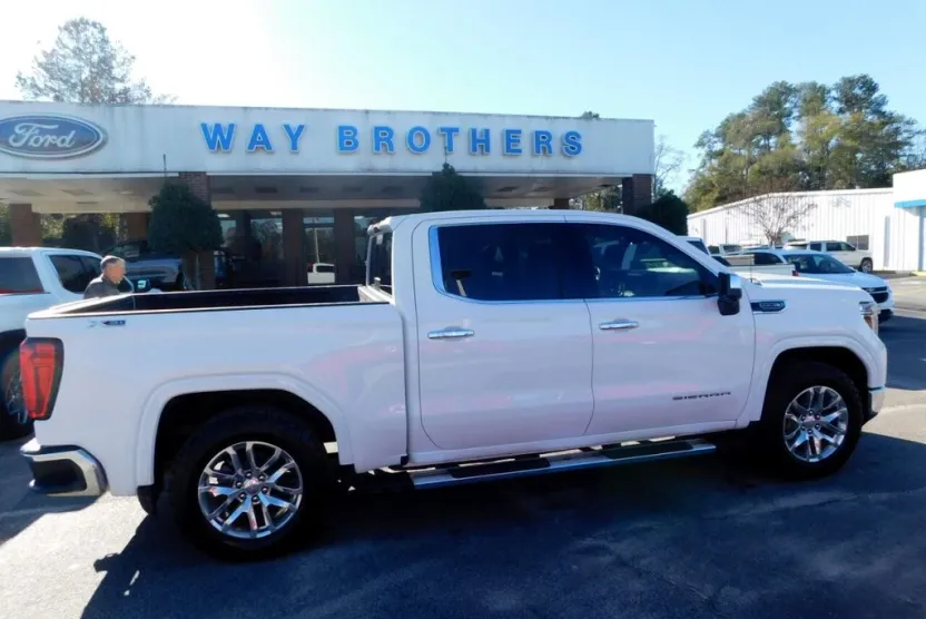 2020 Gmc Sierra 1500 SLT photo 1