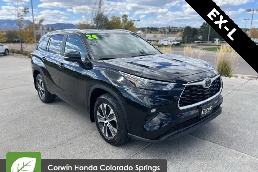 2024 Toyota Highlander XLE photo 1