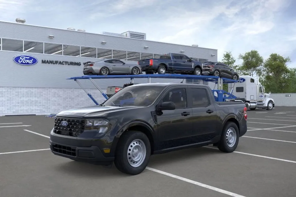 2025 Ford Maverick XL photo 1