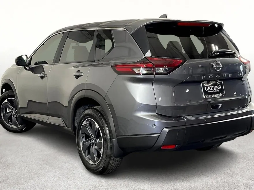 2026 Nissan Rogue SV photo 1