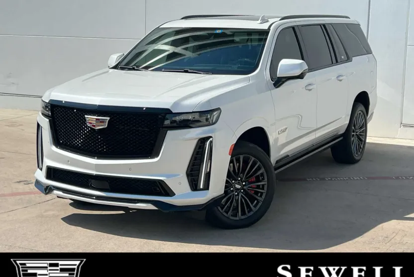 2023 Cadillac Escalade ESV photo 1