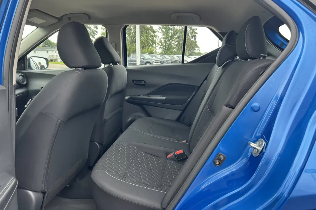 2021 Nissan Kicks S photo 1