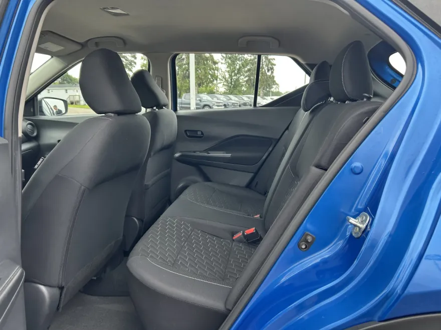 2021 Nissan Kicks S photo 1