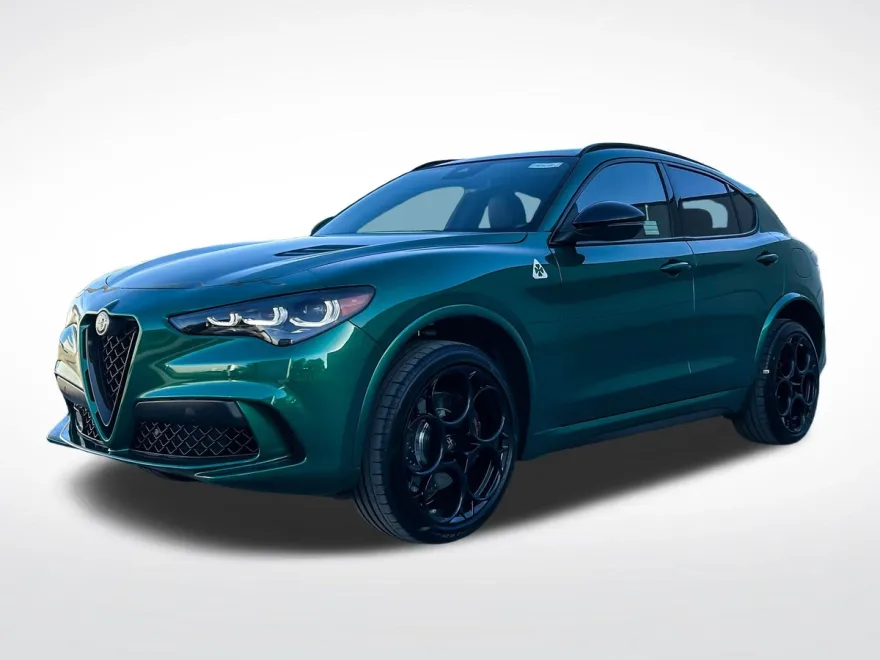 2024 Alfa Romeo Stelvio Quadrifoglio photo 1