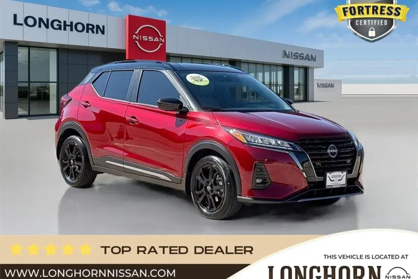 2024 Nissan Kicks SR photo 1