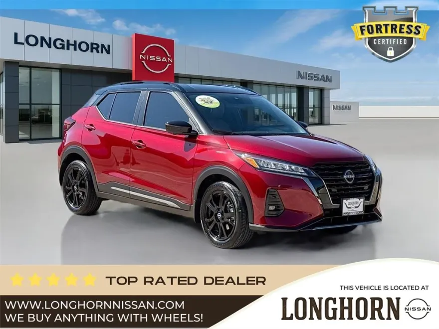 2024 Nissan Kicks SR photo 1