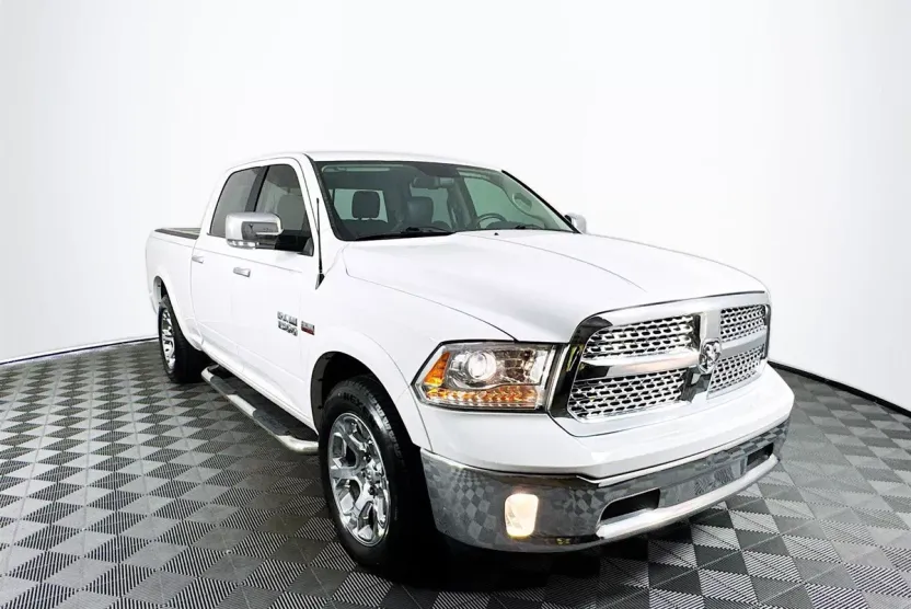 2017 Ram 1500 Laramie photo 1