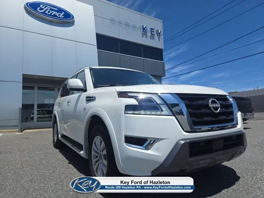 2022 Nissan Armada SV photo 1