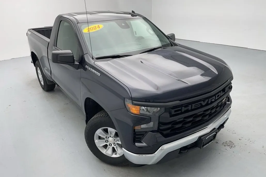 2024 Chevrolet Silverado 1500 photo 1