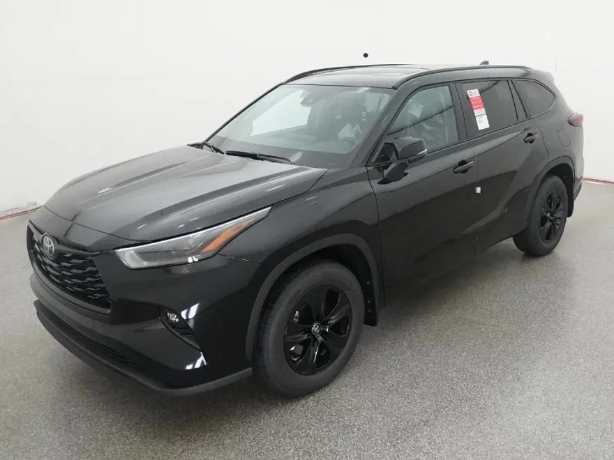2025 Toyota Highlander Hybrid XLE photo 1