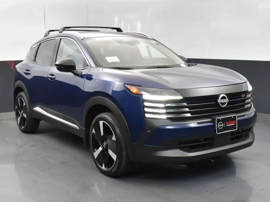 2026 Nissan Kicks SR photo 1