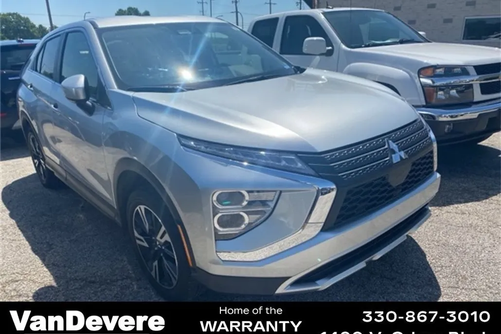 2024 Mitsubishi Eclipse Cross SE photo 1
