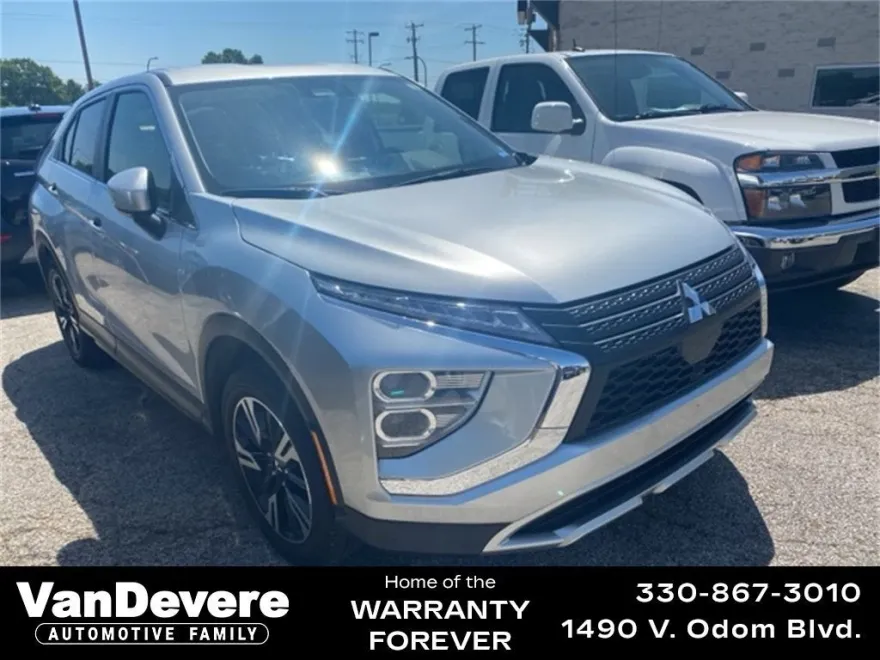 2024 Mitsubishi Eclipse Cross SE photo 1