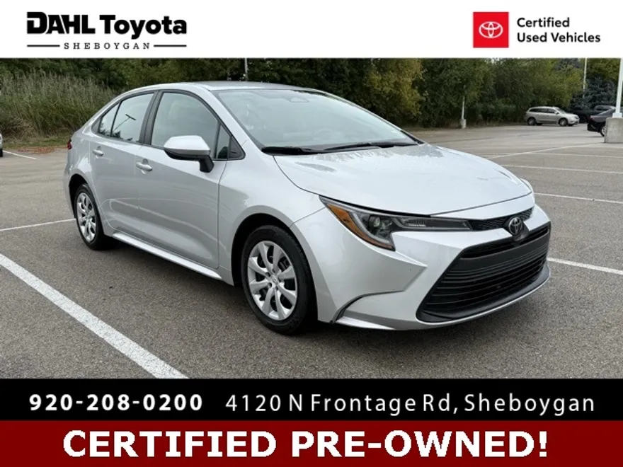 2024 Toyota Corolla LE photo 1