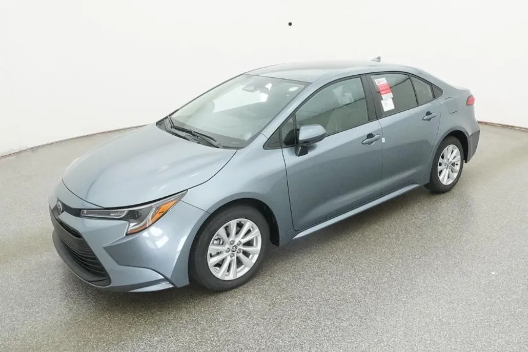 2026 Toyota Corolla LE photo 1