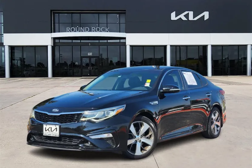 2019 Kia Optima S photo 1