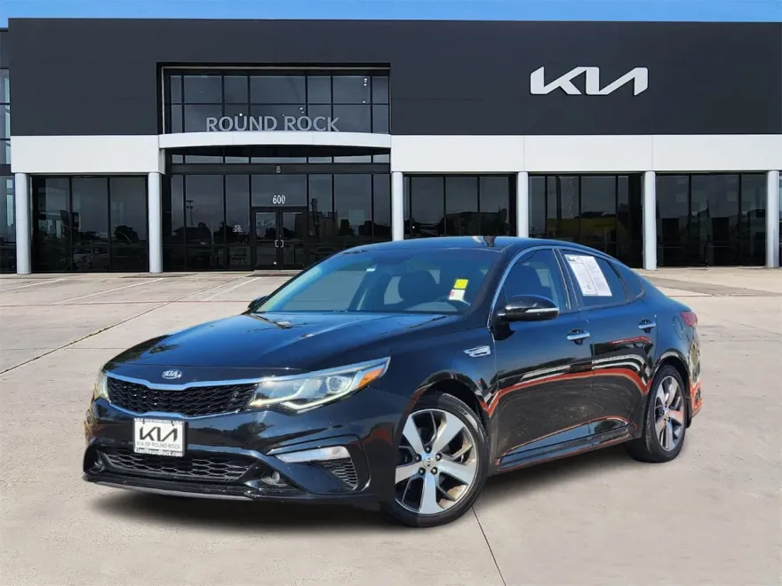 2019 Kia Optima S photo 1