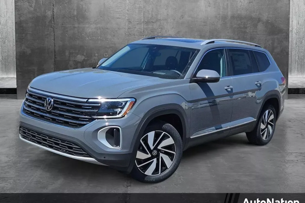 2025 Volkswagen Atlas SEL photo 1