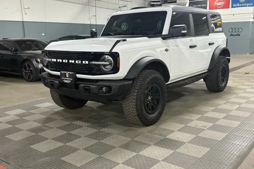 2023 Ford Bronco Wildtrak photo 1