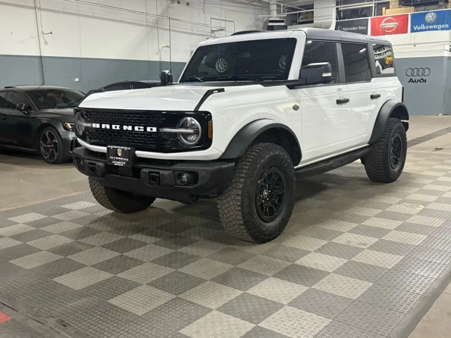 2023 Ford Bronco Wildtrak photo 1